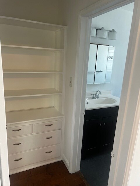 hall closet and bath - 5707 San Vicente Blvd