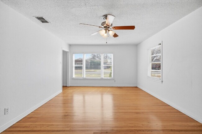 Building Photo - Modern Luxury Meets Historic Soul: Pristine Home with Flexible Move-In Through June!