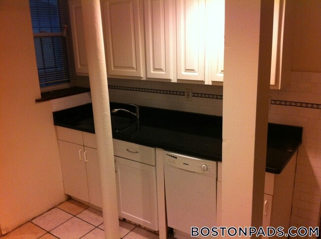 Foto del edificio - 171 Hemenway St