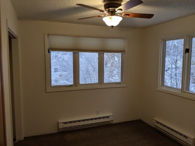 Building Photo - 2560 Cortina Ln