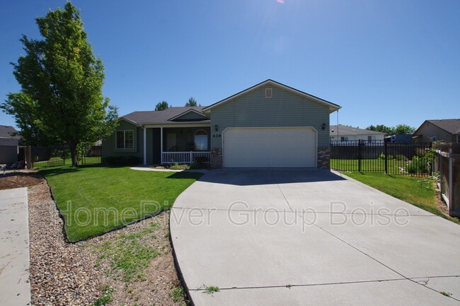 Building Photo - 439 W Wycliff Dr