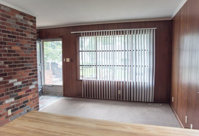 Foto del edificio - 824 W Wayne St