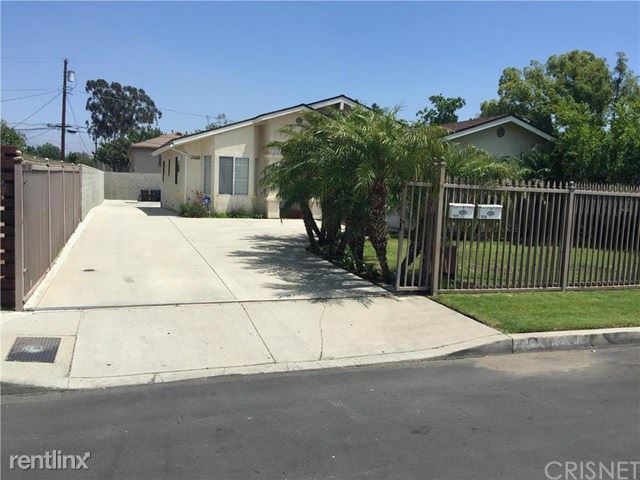 Primary Photo - 5626 Riverton Ave