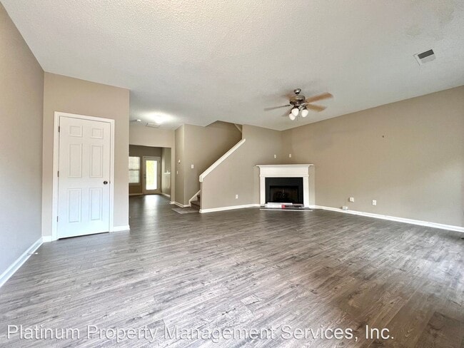 Building Photo - 3 br, 2.5 bath House - 4885 Robinson Squar...