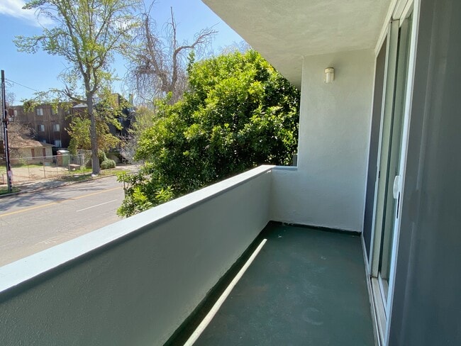 Building Photo - 4227 Whitsett Ave