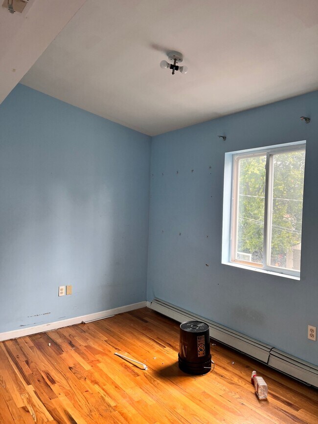 Foto del edificio - 117 Johnson Ave