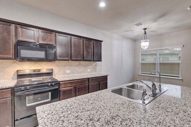 Foto del edificio - 14910 Jolynn St