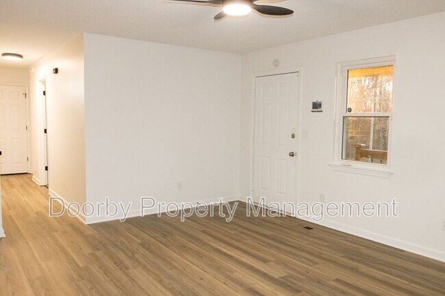 Foto del edificio - 349 Blackfox Rd SW