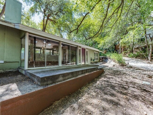 Building Photo - 20 Hull Cir
