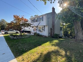 Building Photo - 42 Parkview Rd