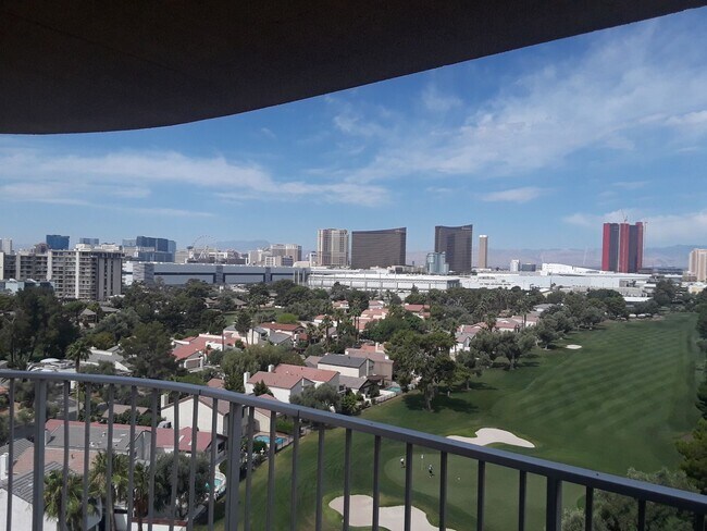 Foto del edificio - MODERN HIGH-RISE CONDO/11TH FLOOR OF LVCC ...