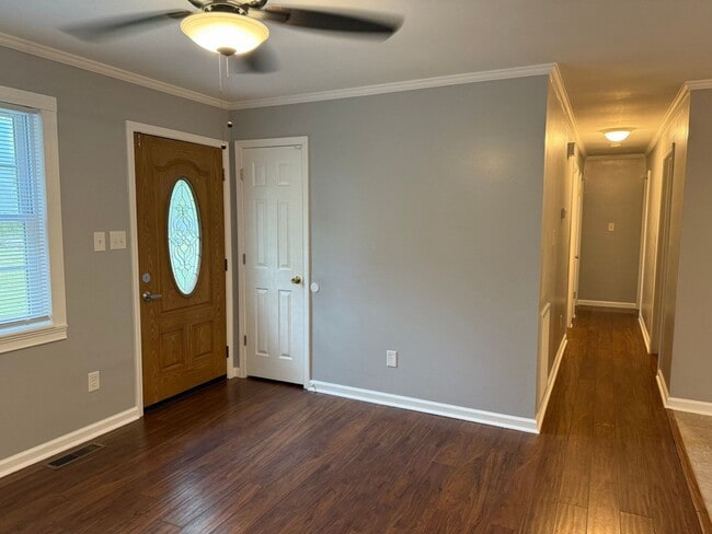 Foto del edificio - Beautiful 3 Bedroom House in West Knoxville