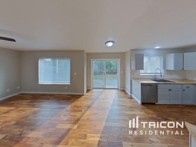 Building Photo - 8724 133rd St Ct E