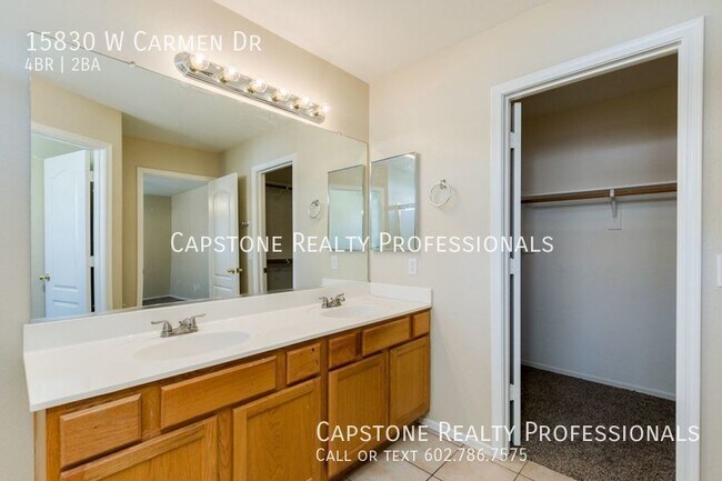 Foto del edificio - 4 Bedroom home in Surprise AZ