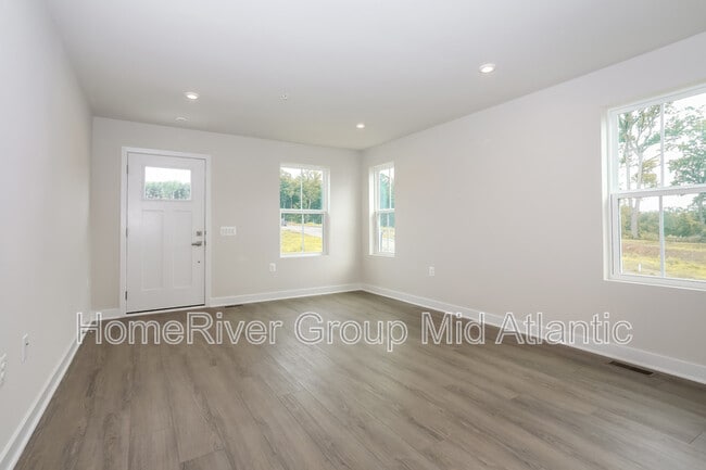 Building Photo - 600 Augustine Ct