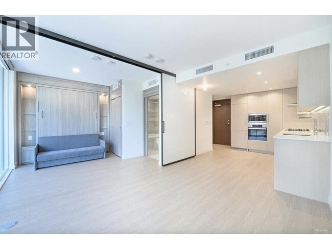 Building Photo - 89 Nelson St.