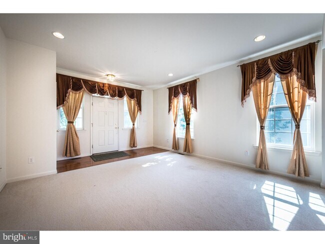 Foto del edificio - 641 Sunderland Ave W