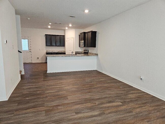 Building Photo - 18412 Speculator Ln