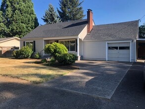 Building Photo - 140 Hardy Ave