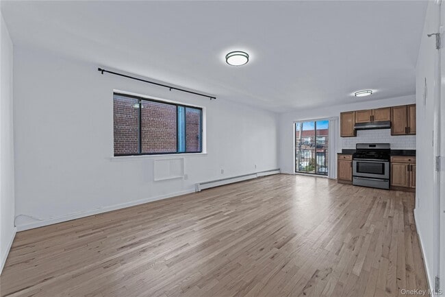 Building Photo - 214-16 40th Ave