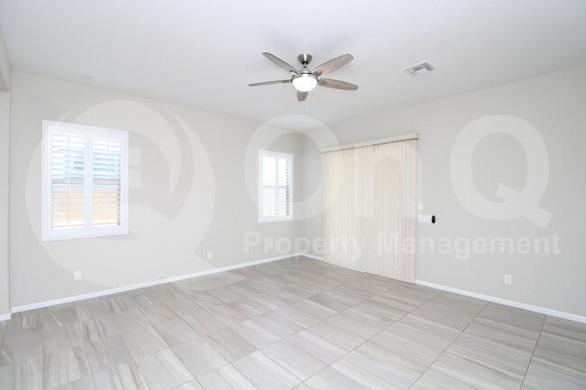 Building Photo - 106 N Bay Dr