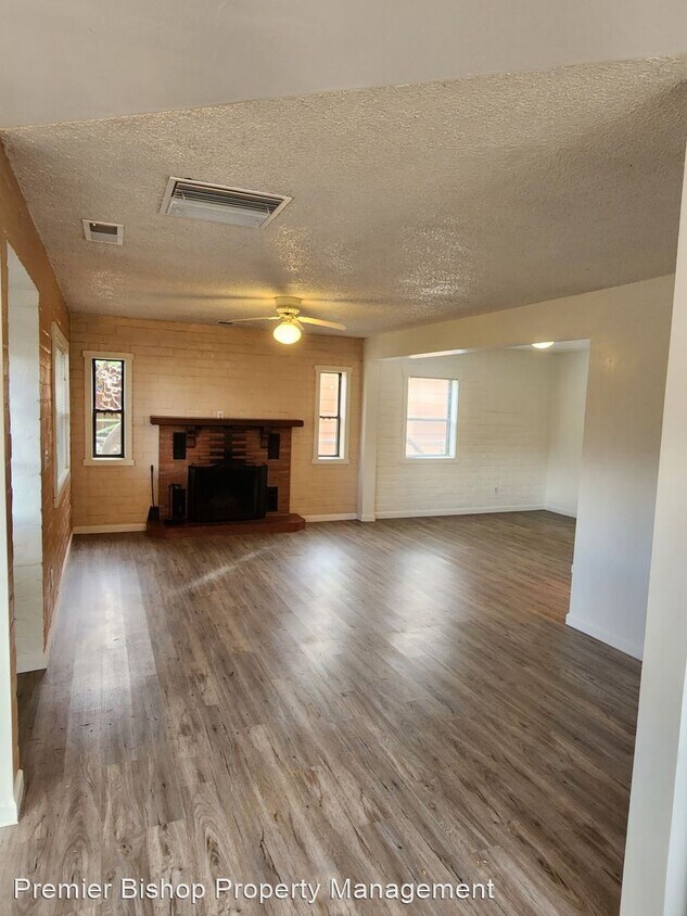 3 br, 2 bath House 215 S Third Street House Rental in CA