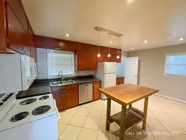 Foto del edificio - 2803 62nd St