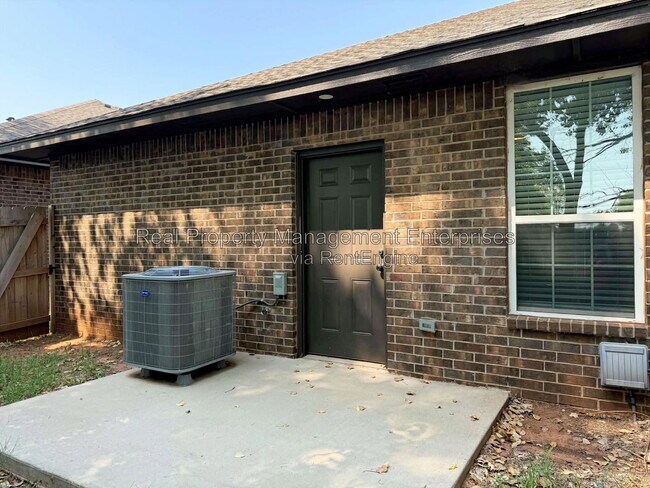 Foto del edificio - 7508 Redbud Villas Ct