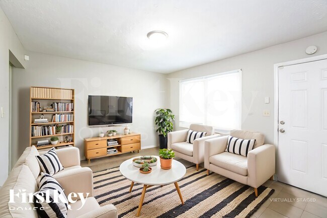 Building Photo - 2910 Heatherlea Dr