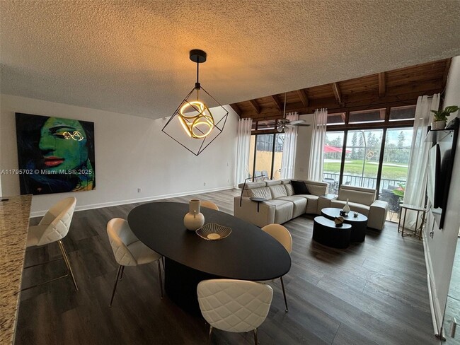 Foto del edificio - 10850 S Golfview Dr