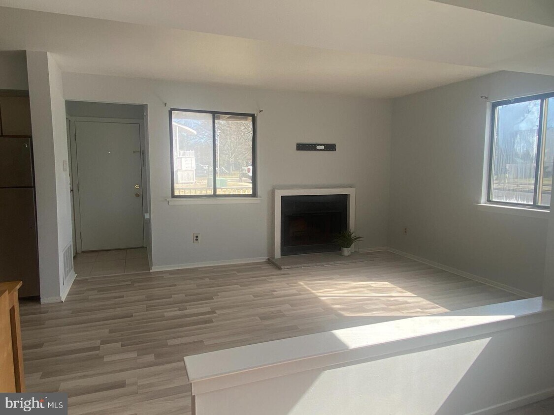 3107 SHERRY Ct, VOORHEES, NJ 08043 Room for Rent in VOORHEES, NJ