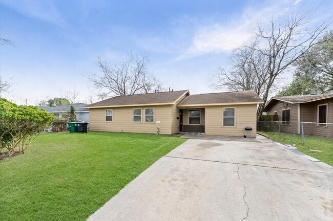 Building Photo - 5646 Belmark St