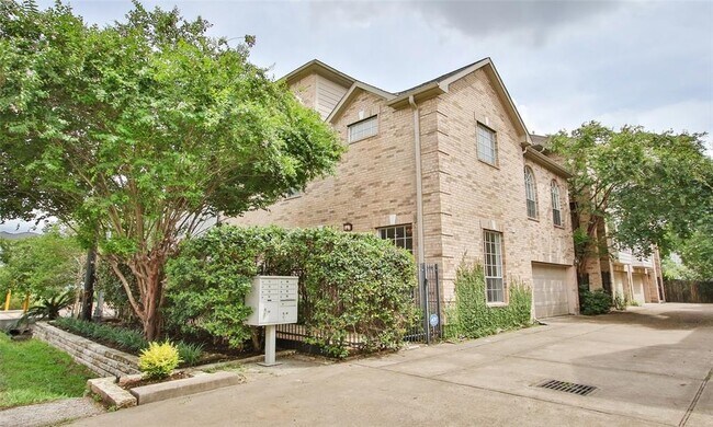 Foto del edificio - 5207 Blossom St