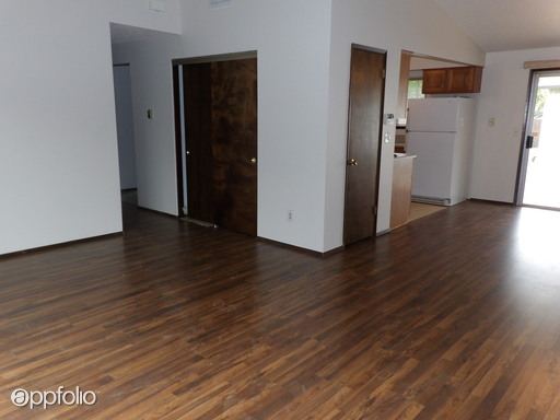 Building Photo - 381 SE 37th Ave