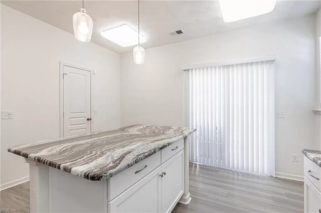 Foto del edificio - 2166 Humphreys Dr