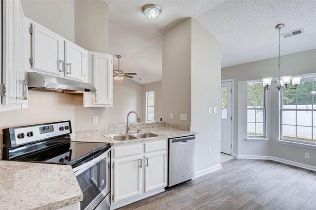 Foto del edificio - 5740 Ebley Lane, Charlotte, NC, 28227
