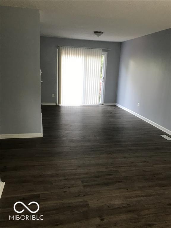 Foto del edificio - 9444 English Oak Dr