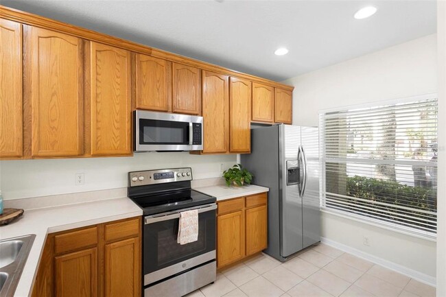 Foto del edificio - 3434 Wilshire Way Rd