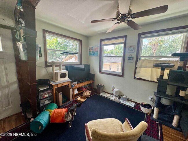 Foto del edificio - 1431 Dancy St