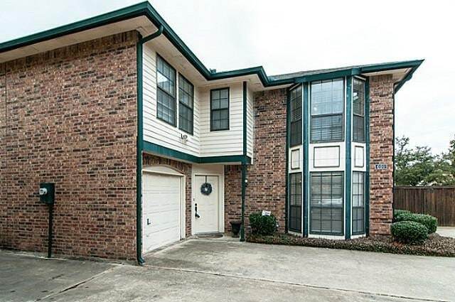 Photo - 600 Silverstone Ln House