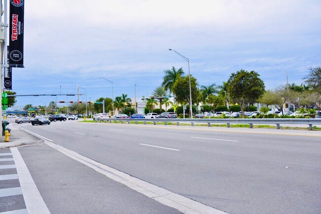 Foto del edificio - 7266 SW 88th St