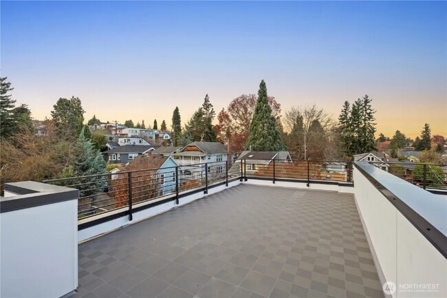 Foto del edificio - 528 N 72nd St