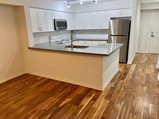 Building Photo - Westview Condominiums ~ Greenwood