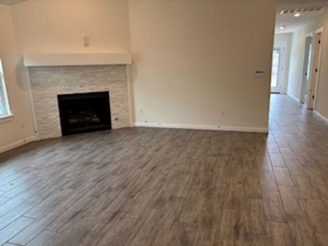 Building Photo - 18104 Austin Ct