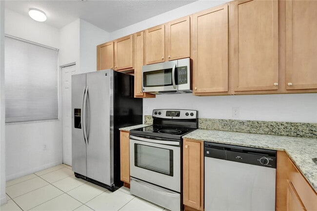 Building Photo - 8915 SW 18th St