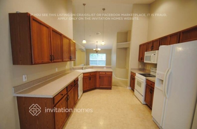 Building Photo - 6908 Jamestown Manor Dr