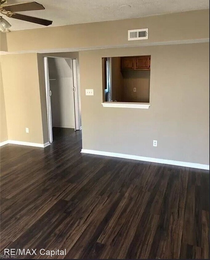Foto del edificio - 2 br, 1.5 bath House - SPARROW COURT, 13