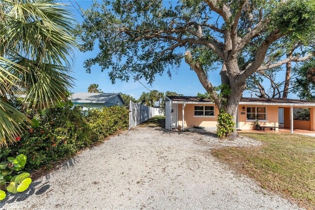 Building Photo - 1841 Buccaneer Dr
