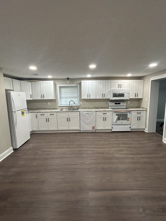 Building Photo - 1305 Tupelo Dr