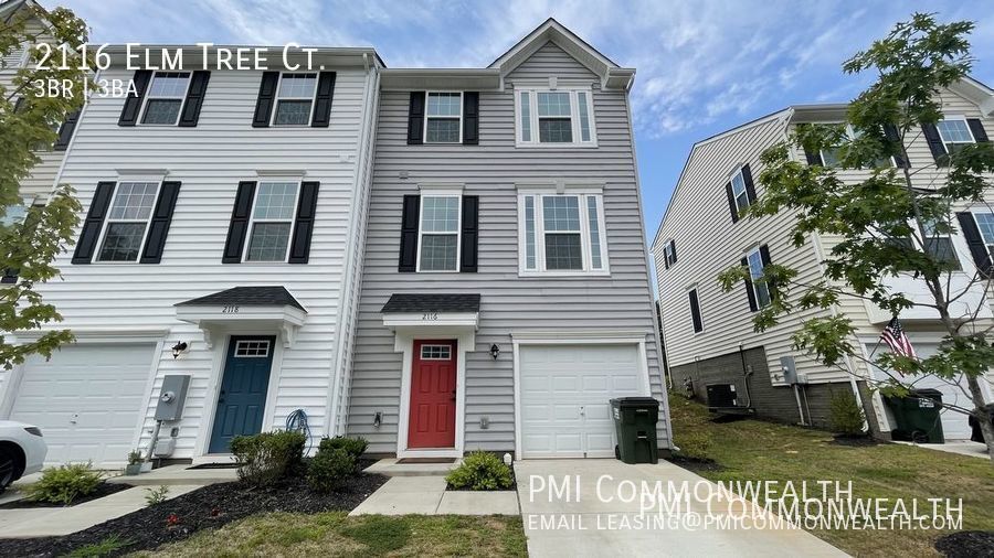 Foto principal - 3 Bed / 2.5 Bath Townhouse (Available 10/1...